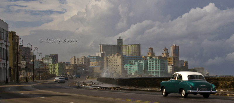 Driving Havana's Melecon - Sea walled drive/walk